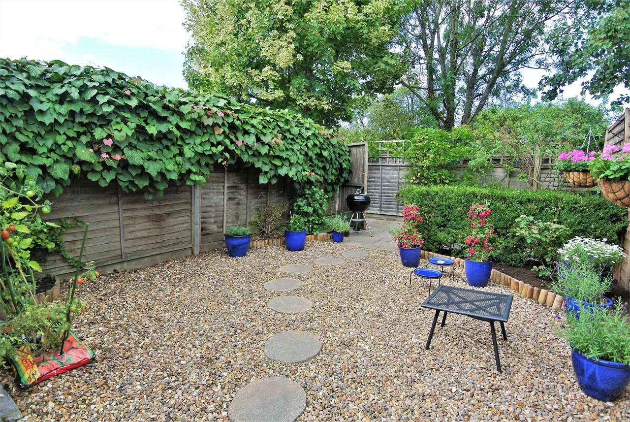 2 bed house for sale — Reedsfield Road, Ashford, Surrey, TW15 2HE
