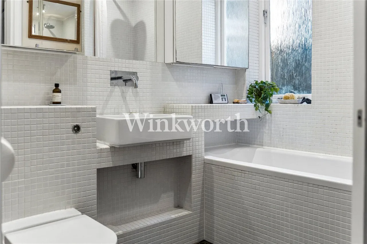 Gloucester Road, London, N17, photo 15