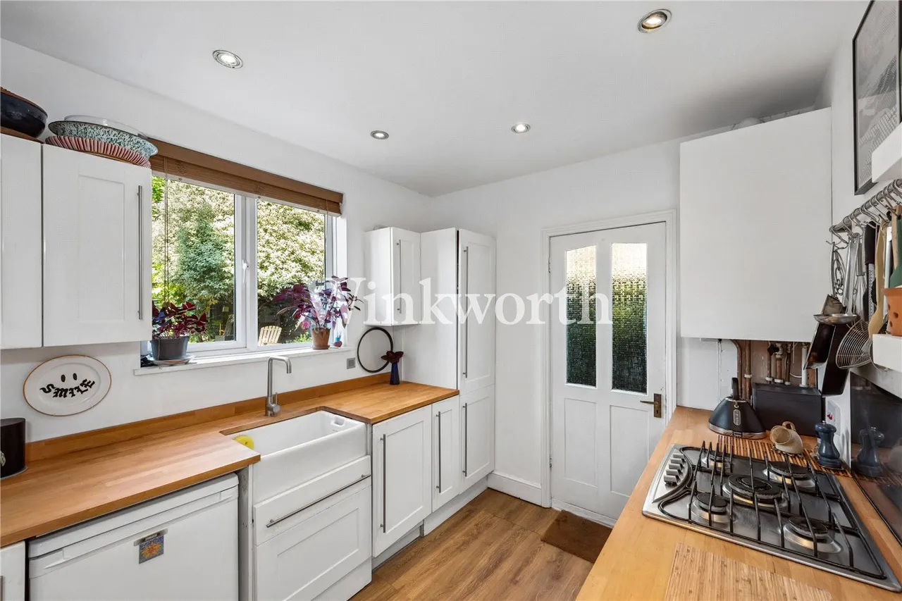 Gloucester Road, London, N17, photo 14