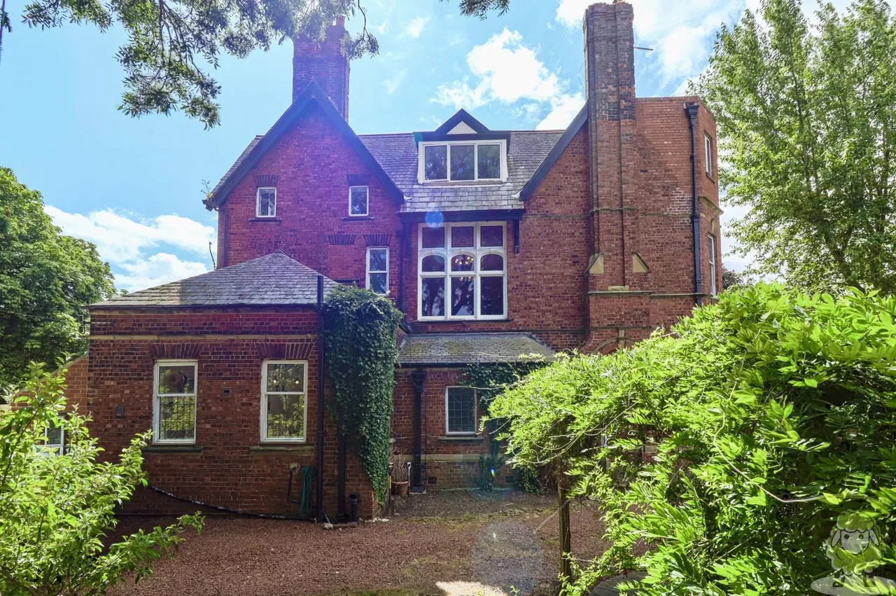 6 bed house for sale, Sunderland Road, South Shields, NE34