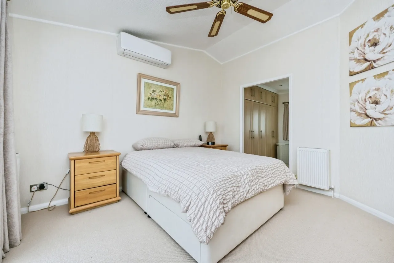 Bedford Road, Ravensden, Bedford, Bedfordshire, MK44, photo 12