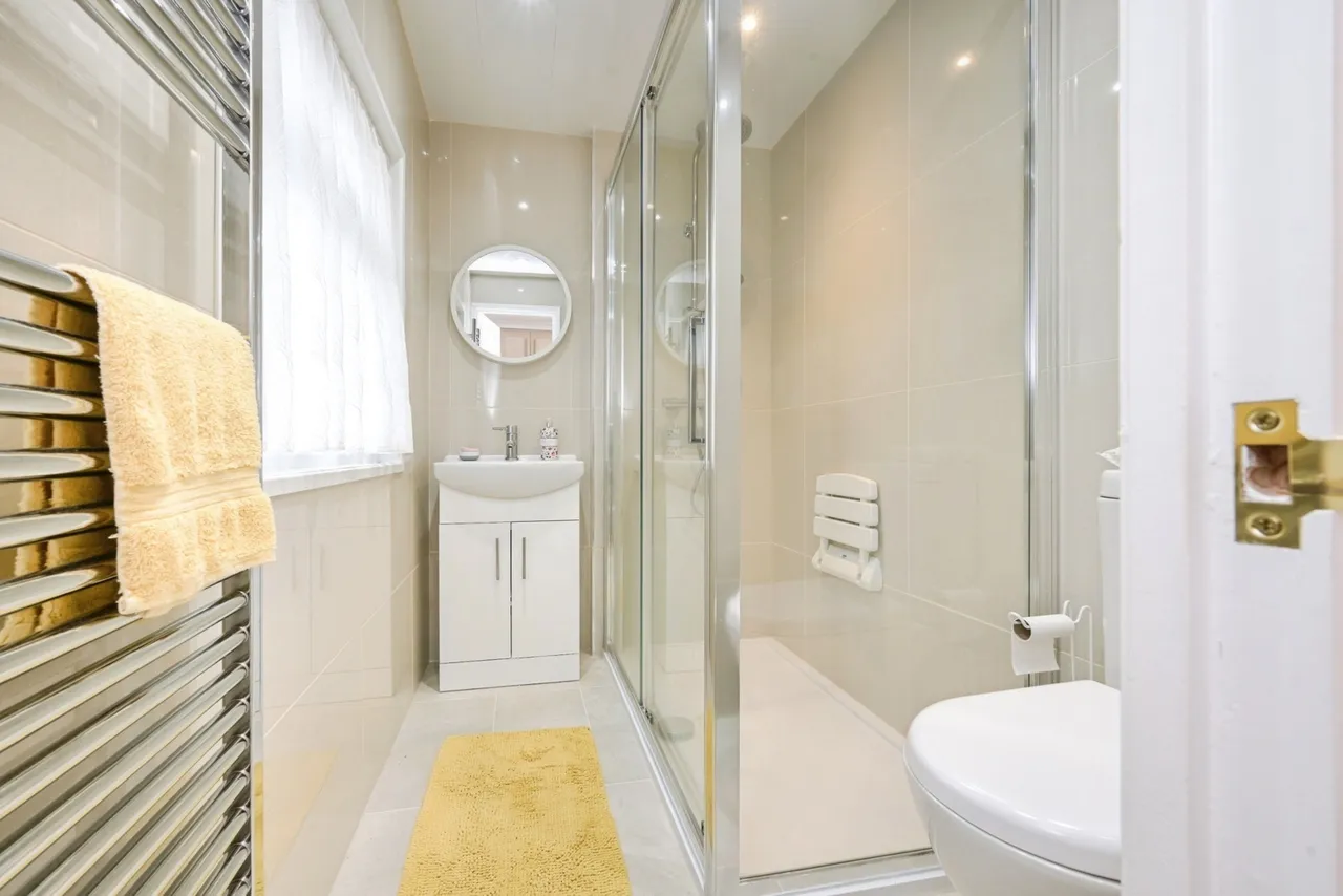 Bedford Road, Ravensden, Bedford, Bedfordshire, MK44, photo 6