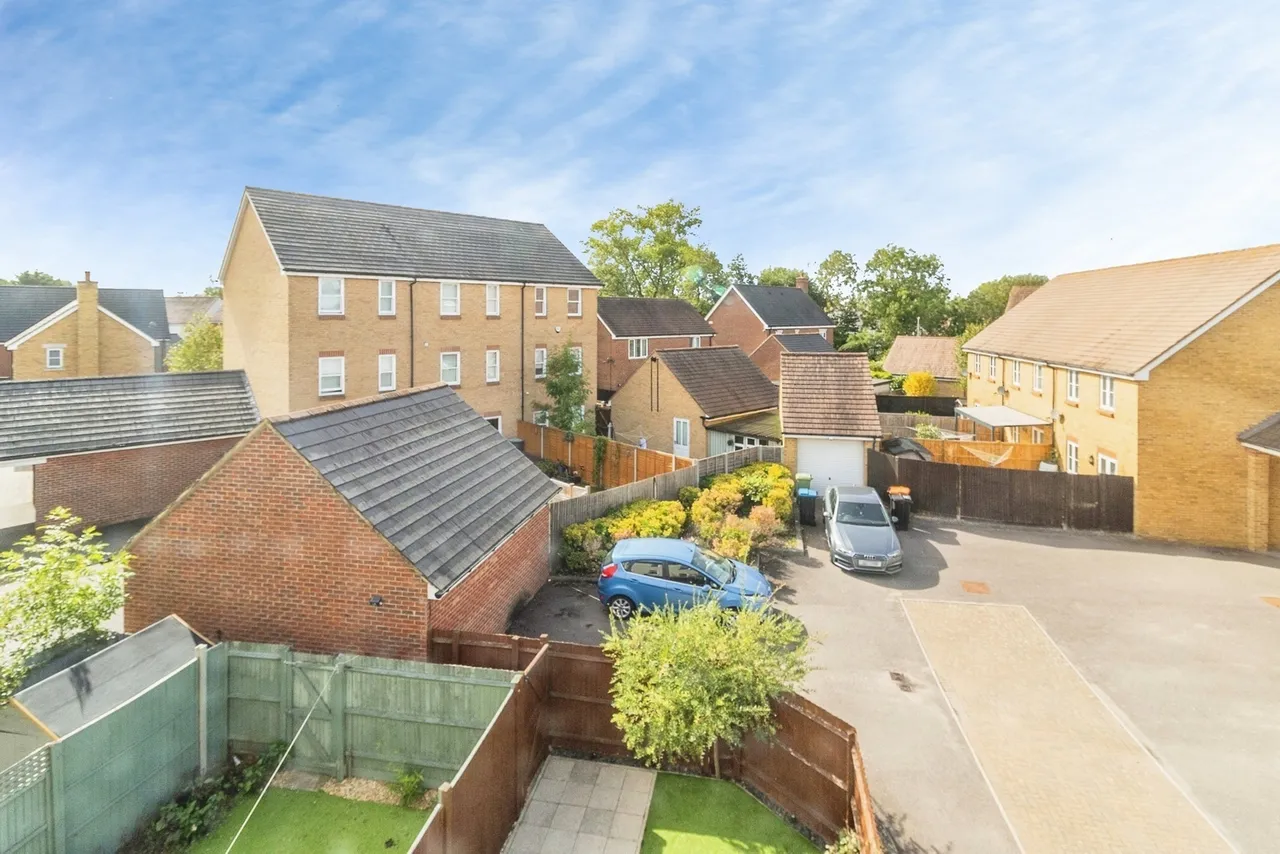 Rowditch Furlong, Redhouse Park, MK14, photo 22