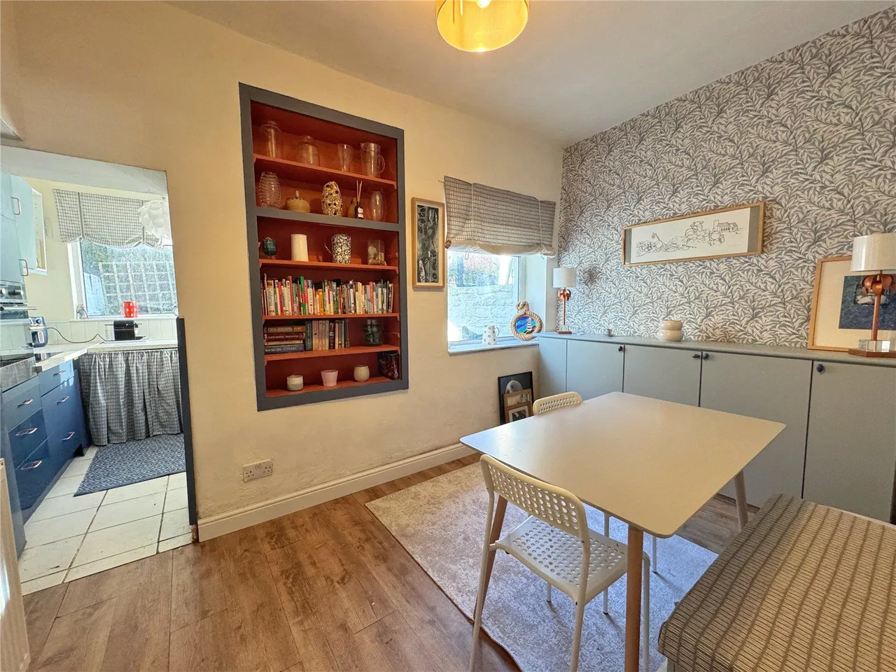 Burnley Road, Weir, OL13, photo 4