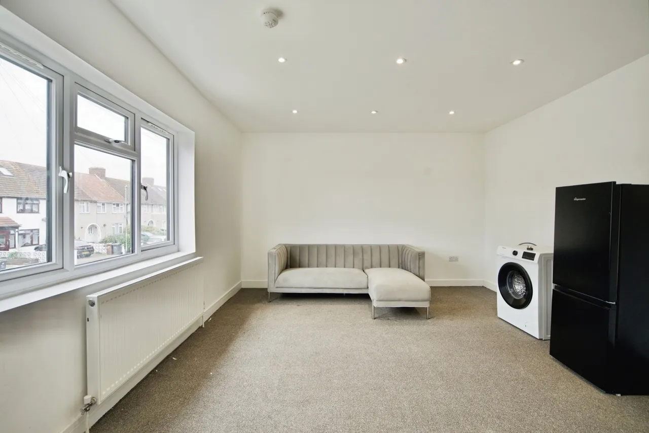Sterry Road, Dagenham, RM10, photo 14
