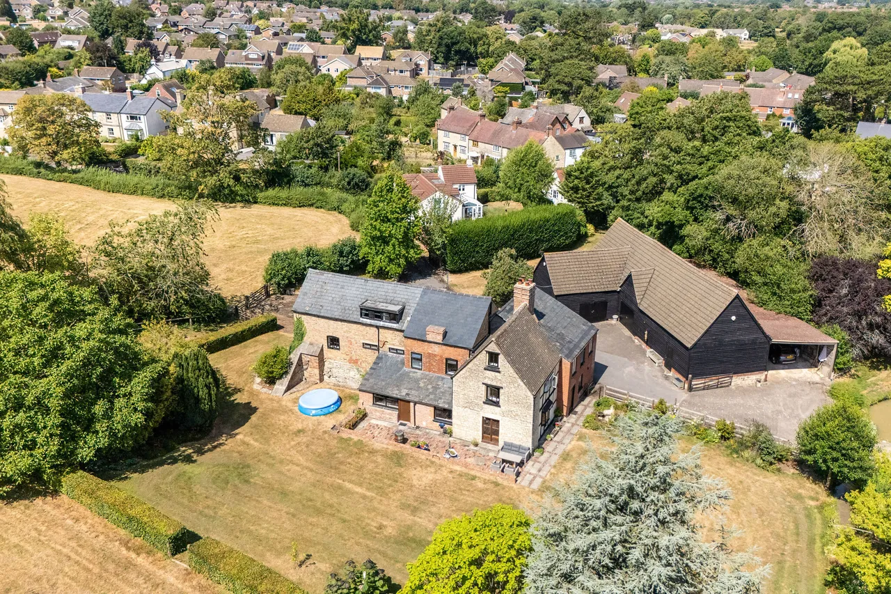 Bondend Road, Upton St. Leonards, Glo..., photo 2