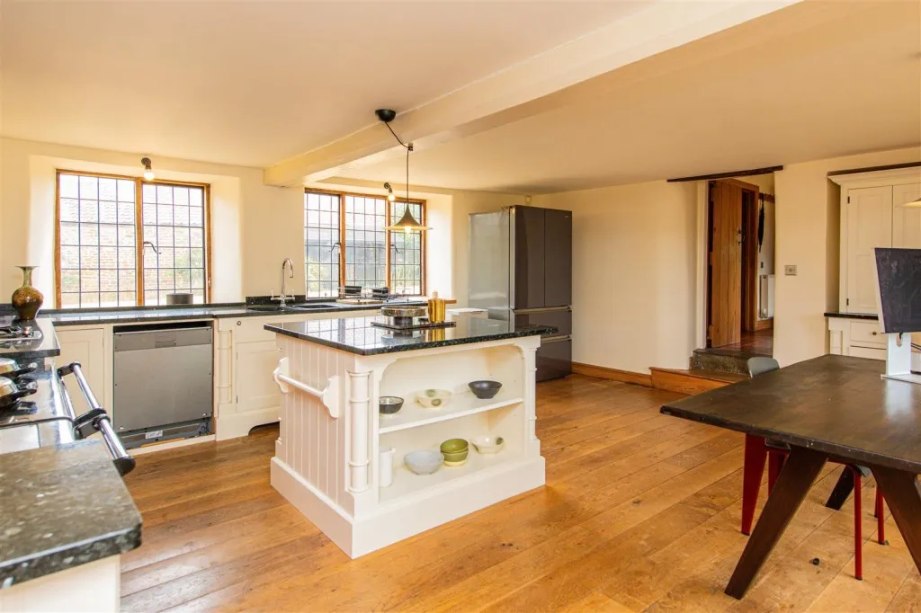 Bell Hill, Finedon, photo 14