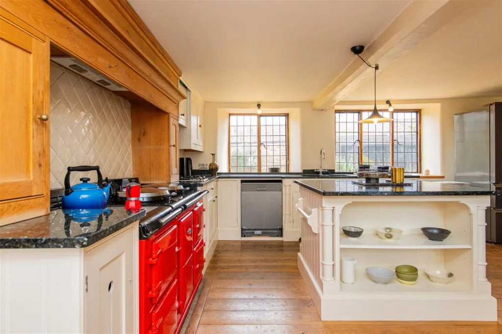 Bell Hill, Finedon, photo 11