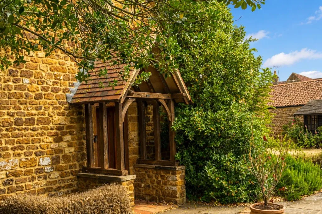 Bell Hill, Finedon, photo 7