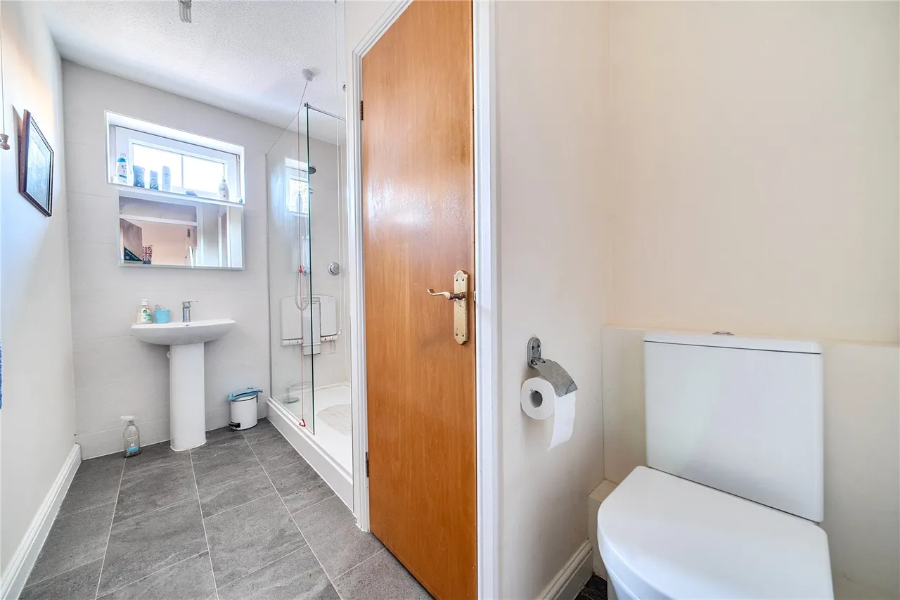 Hartford Court, Hartley Wintney, Hook, Hampshire, RG27 8PQ, photo 11