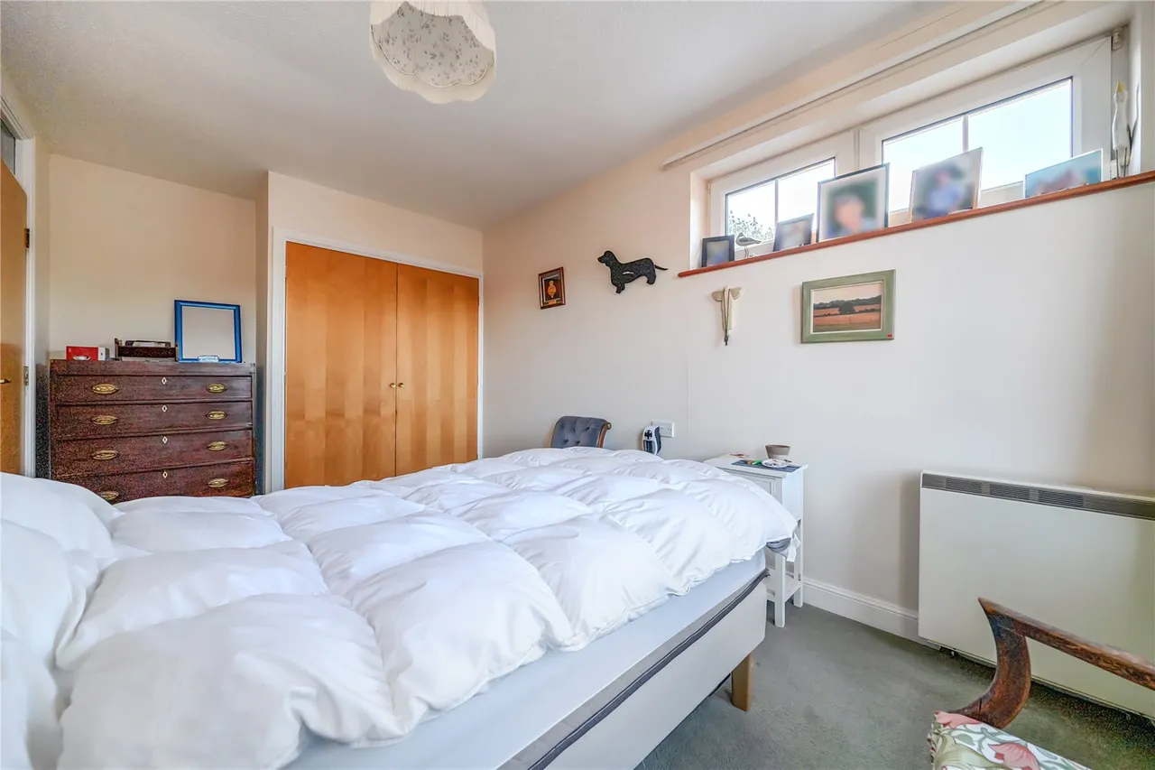 Hartford Court, Hartley Wintney, Hook, Hampshire, RG27 8PQ, photo 7