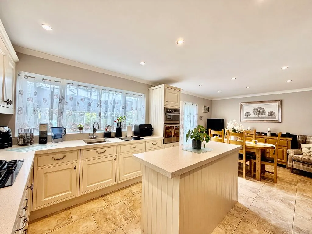 Ronald Road, Beaconsfield HP9 1AJ, photo 5