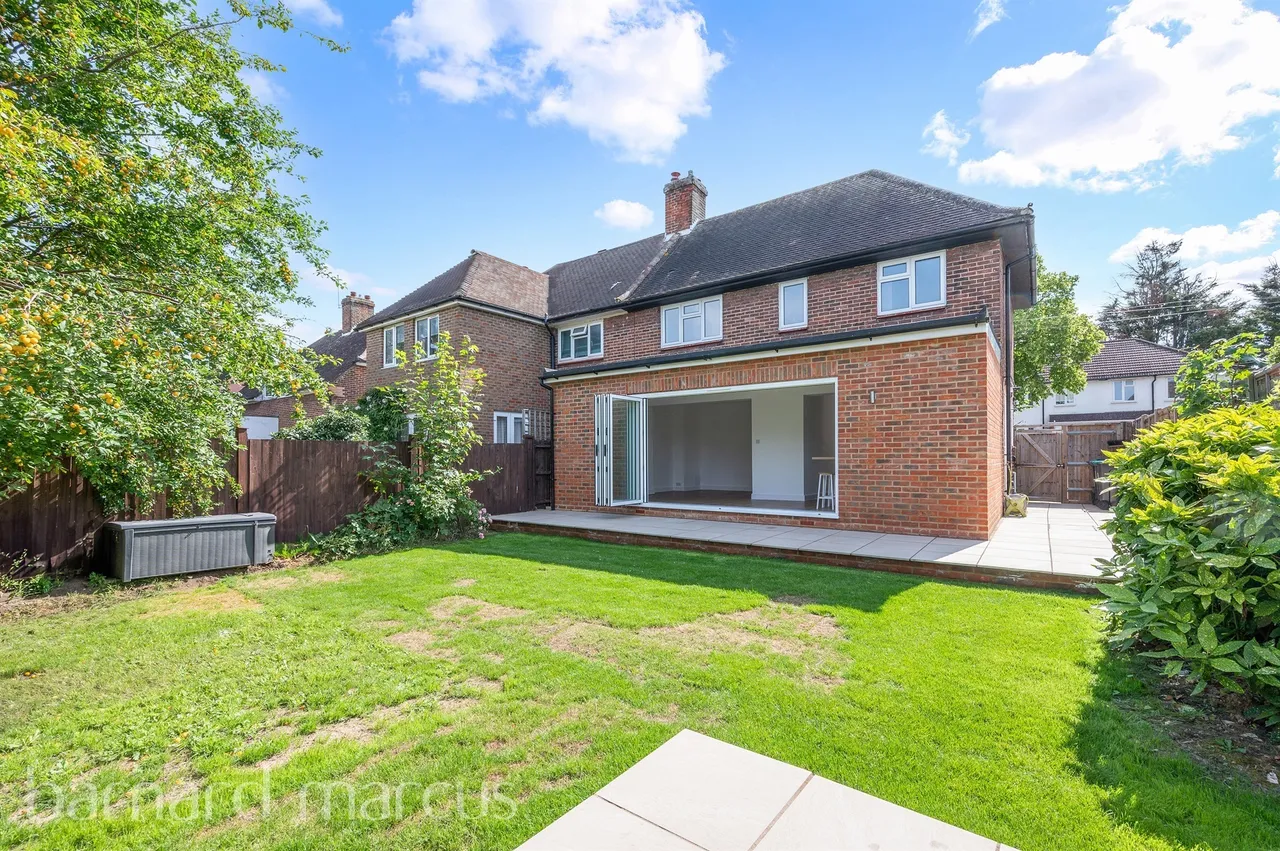 4 bed house for sale — Long Walk, New Malden