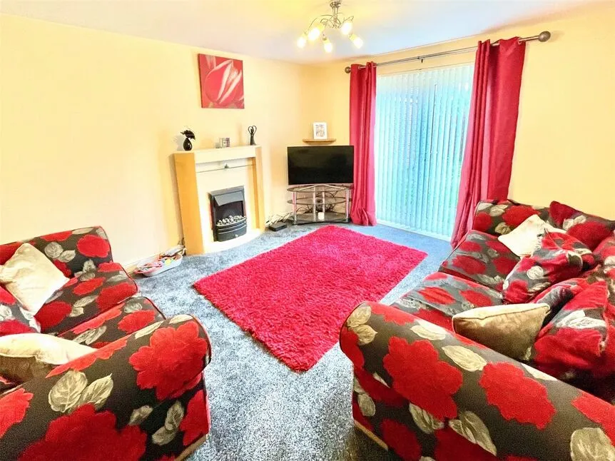 Kingfisher Drive, Wombwell, South Yorkshire, S73, photo 2