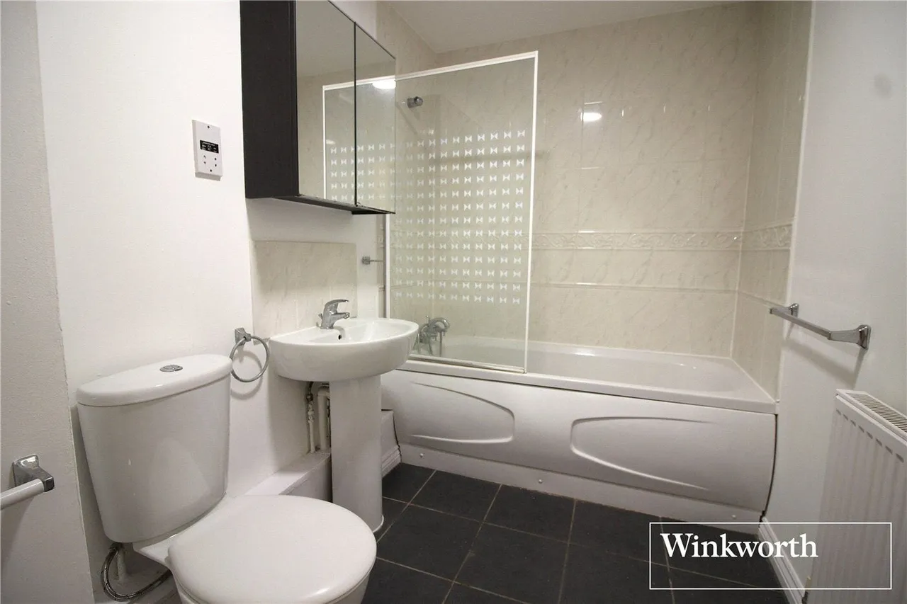 Bennington Drive, Borehamwood, WD6, photo 5