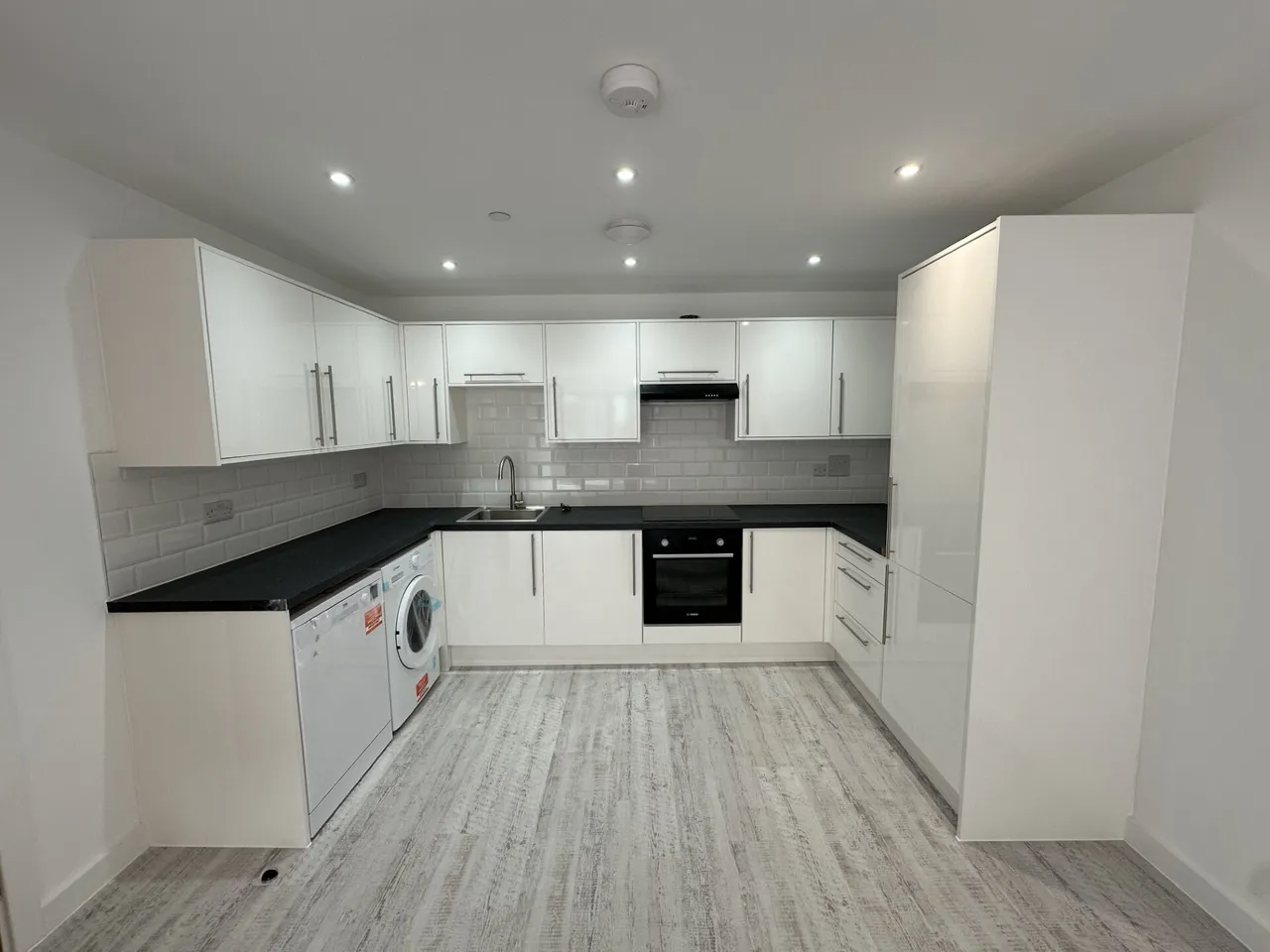 2 bed flat to rent — 505 Armstrong House, Peterborough