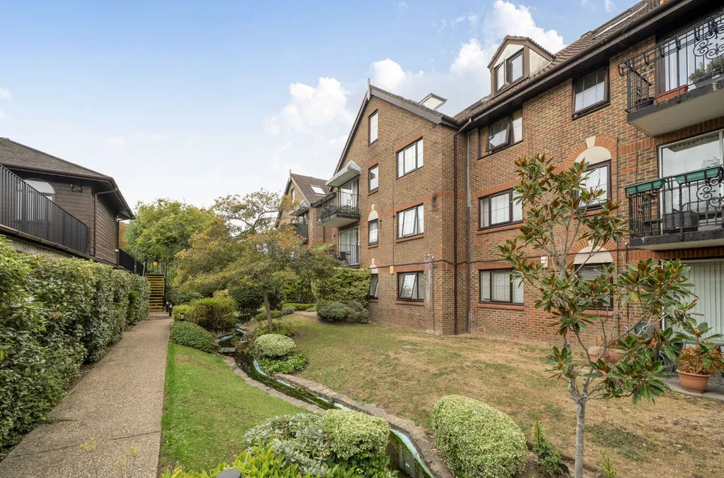 Lansdowne Road, Purley CR8 2PJ, photo 14