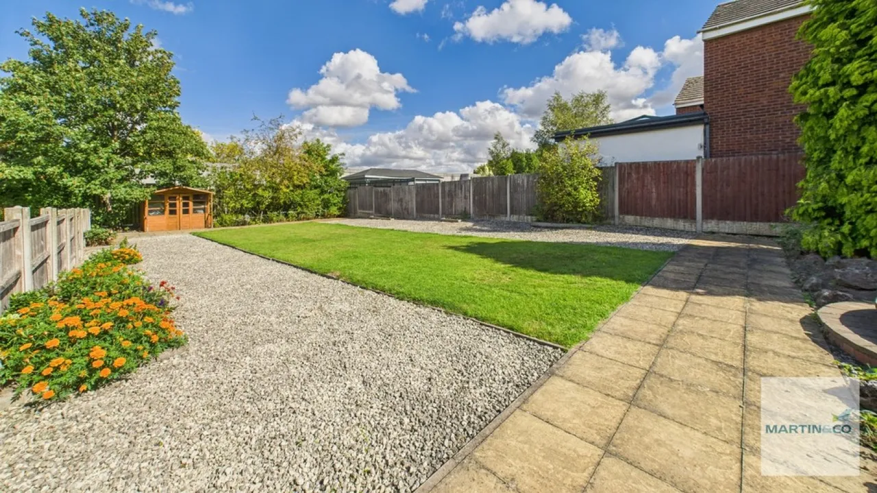 Appian Close, Two Gates, Tamworth, photo 6