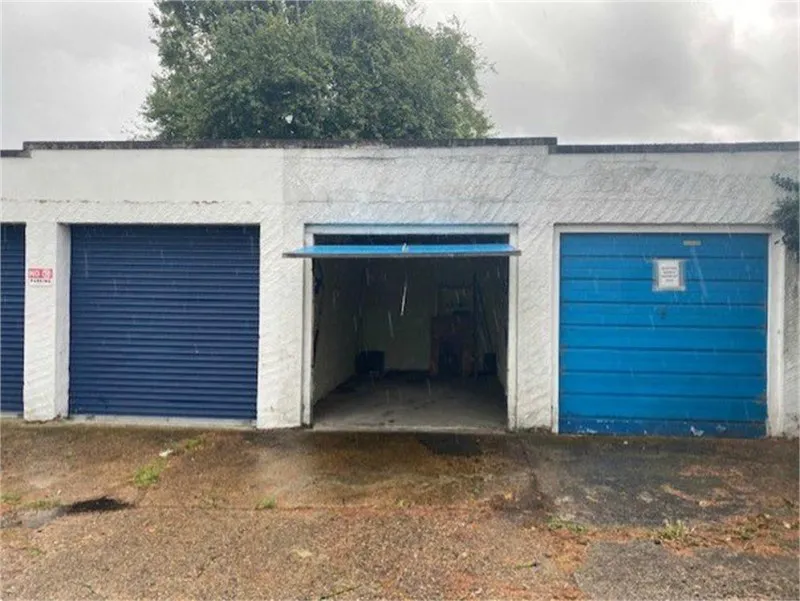 property for sale — Northumberland Avenue, Isleworth, Middlesex