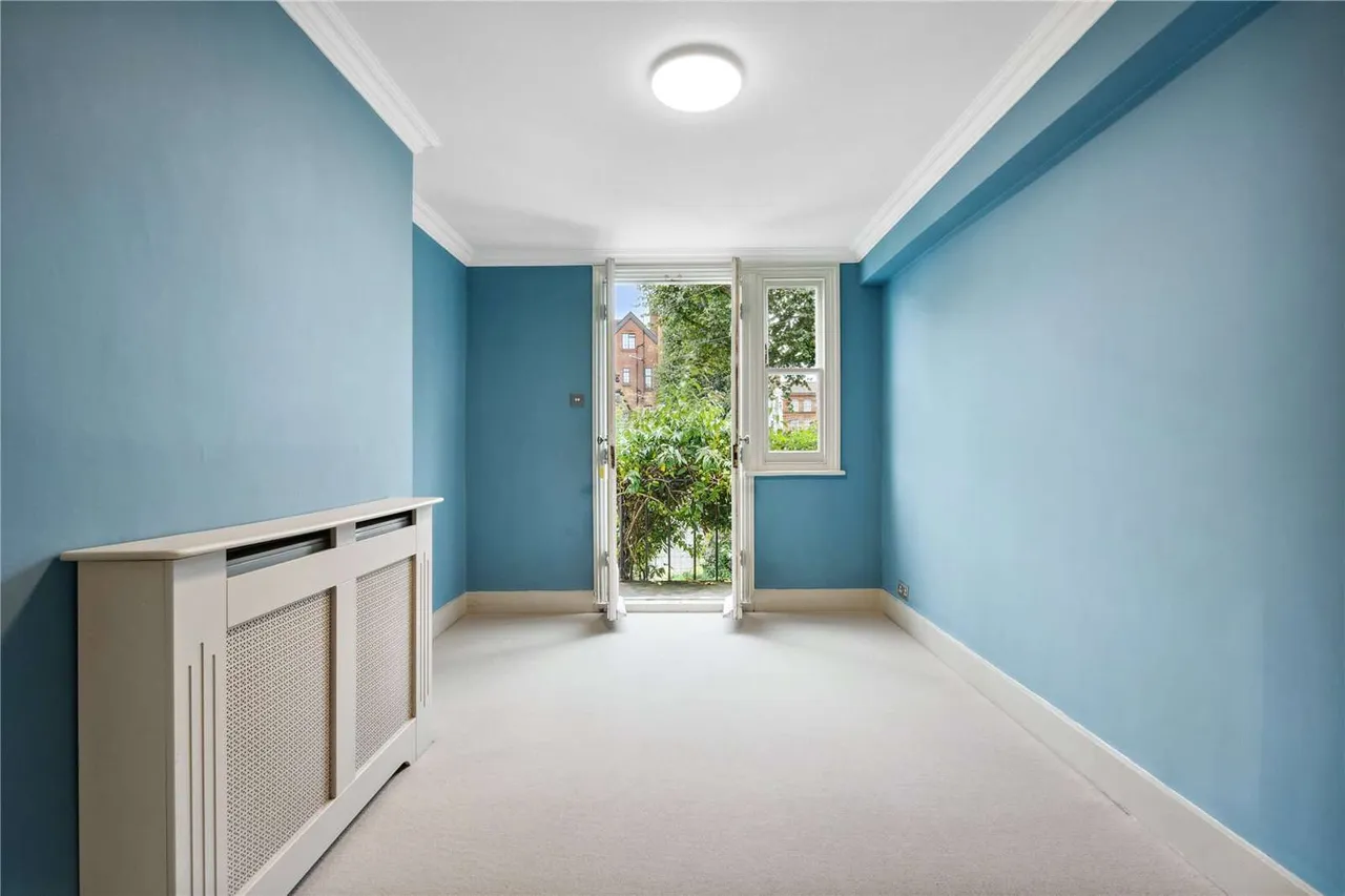 Westcroft Square, London, W6, photo 14