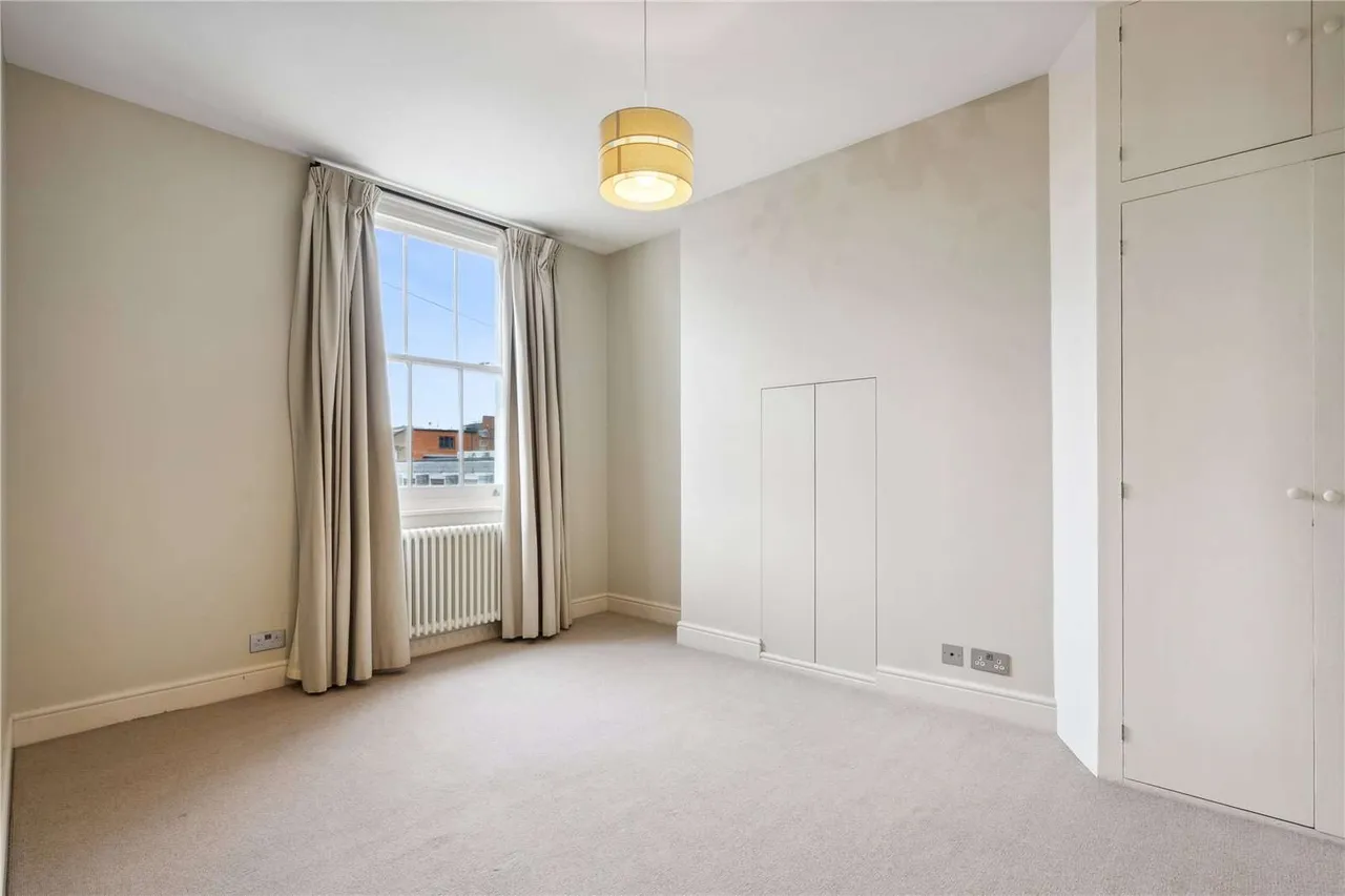 Westcroft Square, London, W6, photo 11