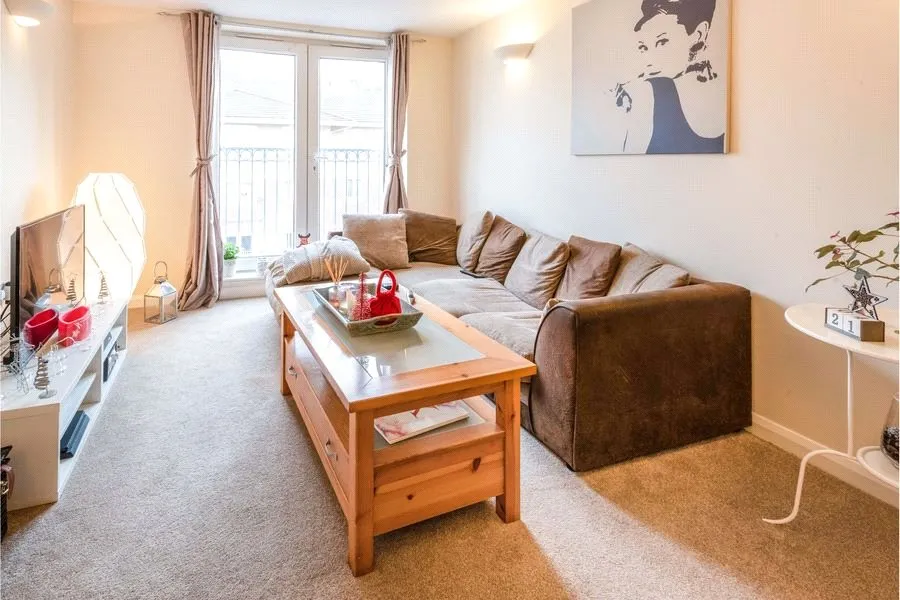 Farnborough Road, Farnborough, GU14, photo 3