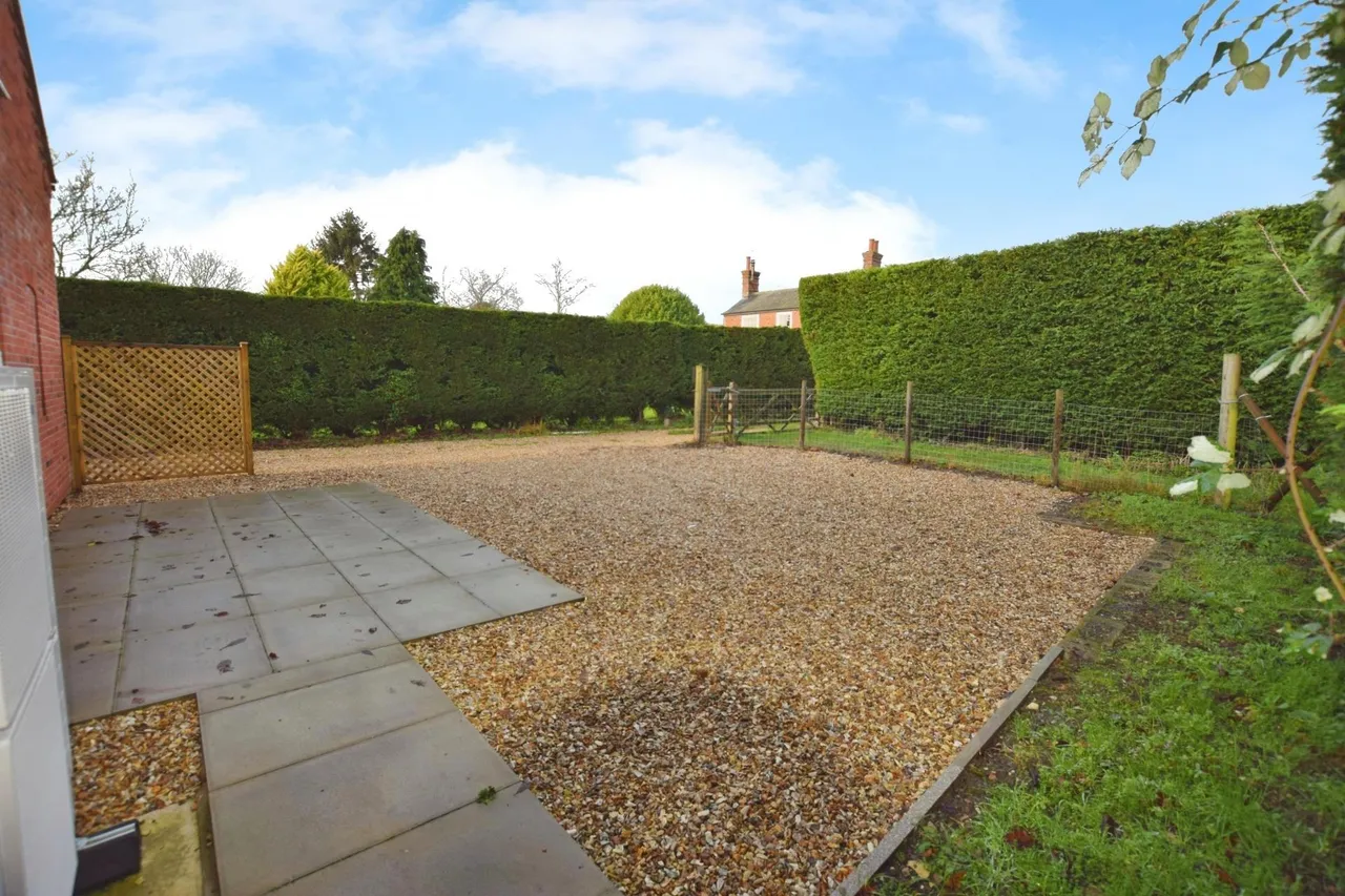 Church Road, Old Bolingbroke, PE23, photo 11
