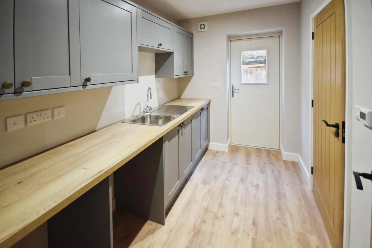 Church Road, Old Bolingbroke, PE23, photo 12