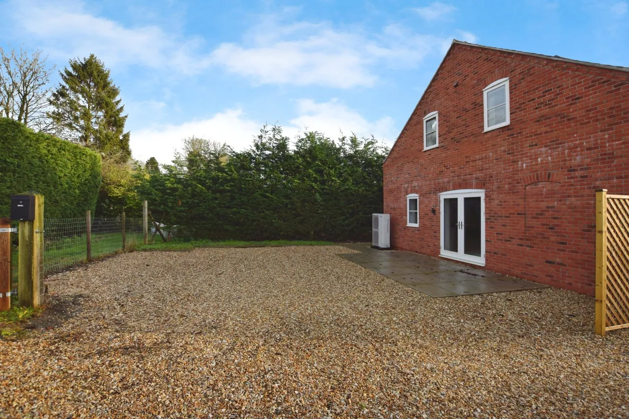 Church Road, Old Bolingbroke, PE23, photo 17