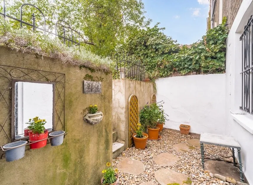 Wharton Street, Clerkenwell, WC1X, photo 4