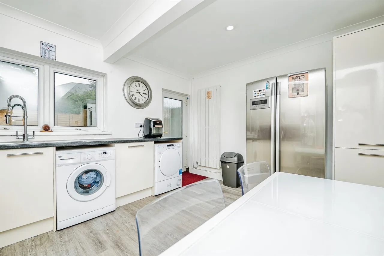 Claude Road, Barry, CF62, photo 7