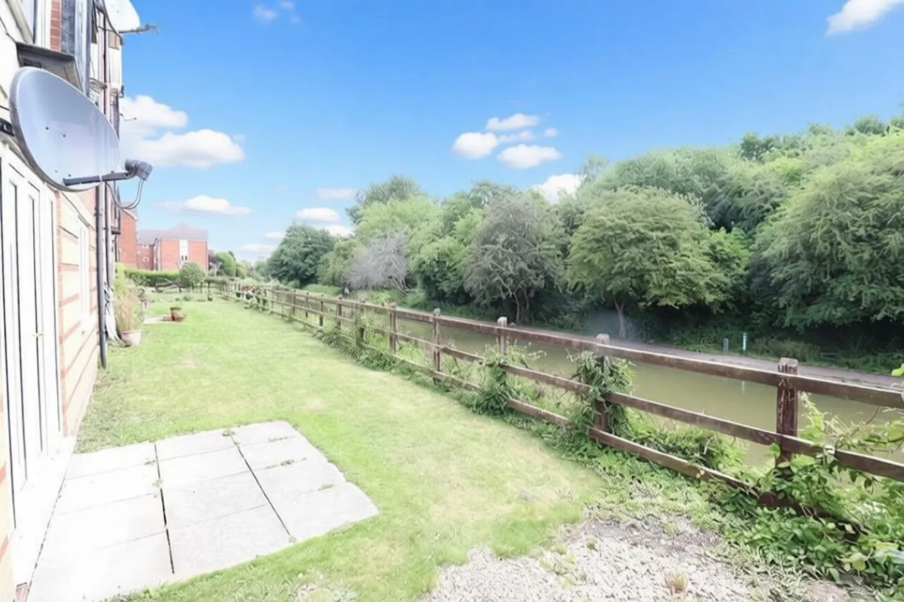 2 bed flat to rent, Grindle Road, CV6