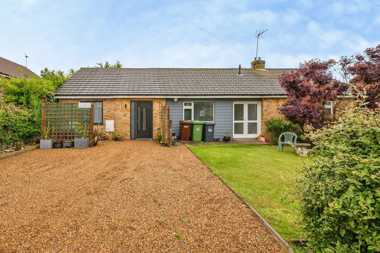 4 bed house for sale — Cromer Road, Mundesley, Norwich