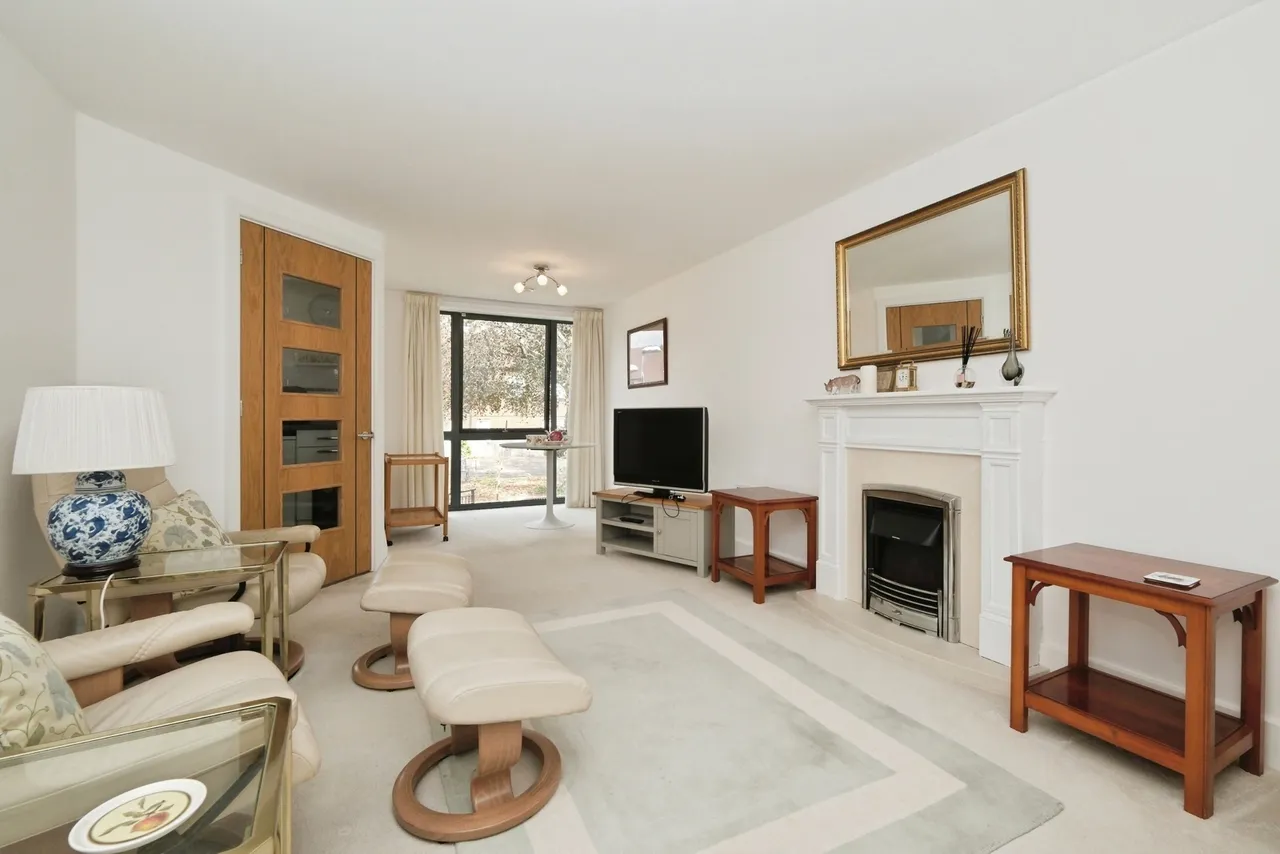 St. Margarets Way, Midhurst, GU29, photo 5