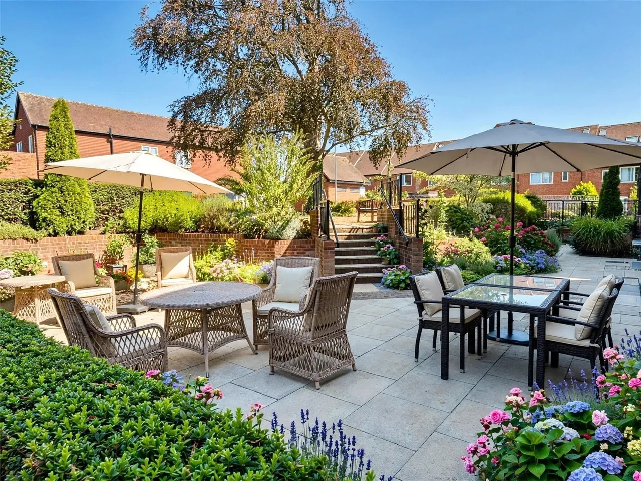 2 bed flat for sale, St. Margarets Way, Midhurst, GU29