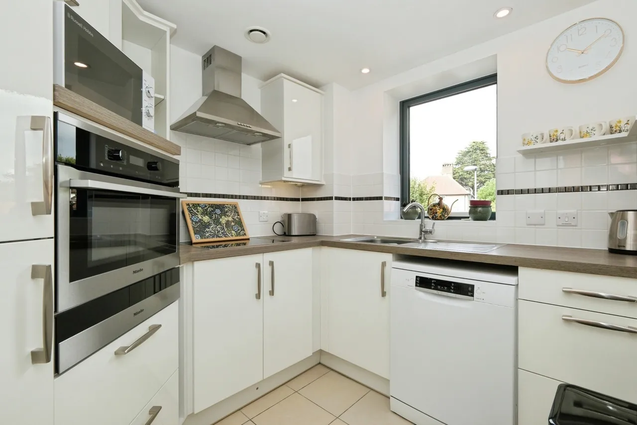 St. Margarets Way, Midhurst, GU29, photo 4