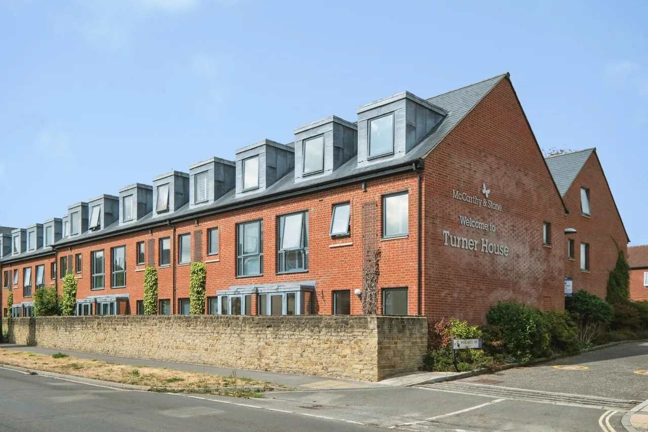 St. Margarets Way, Midhurst, GU29, photo 3