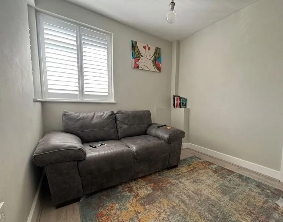 Grants Close, Mill Hill, NW7, photo 11