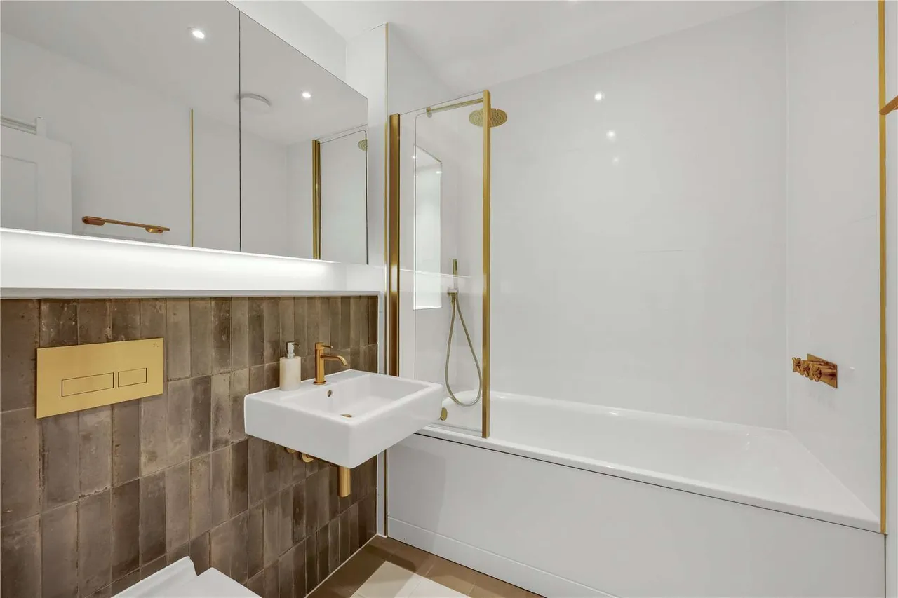 Martin Avenue, Ascot, SL5, photo 11
