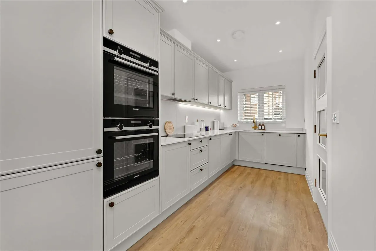 Martin Avenue, Ascot, SL5, photo 3