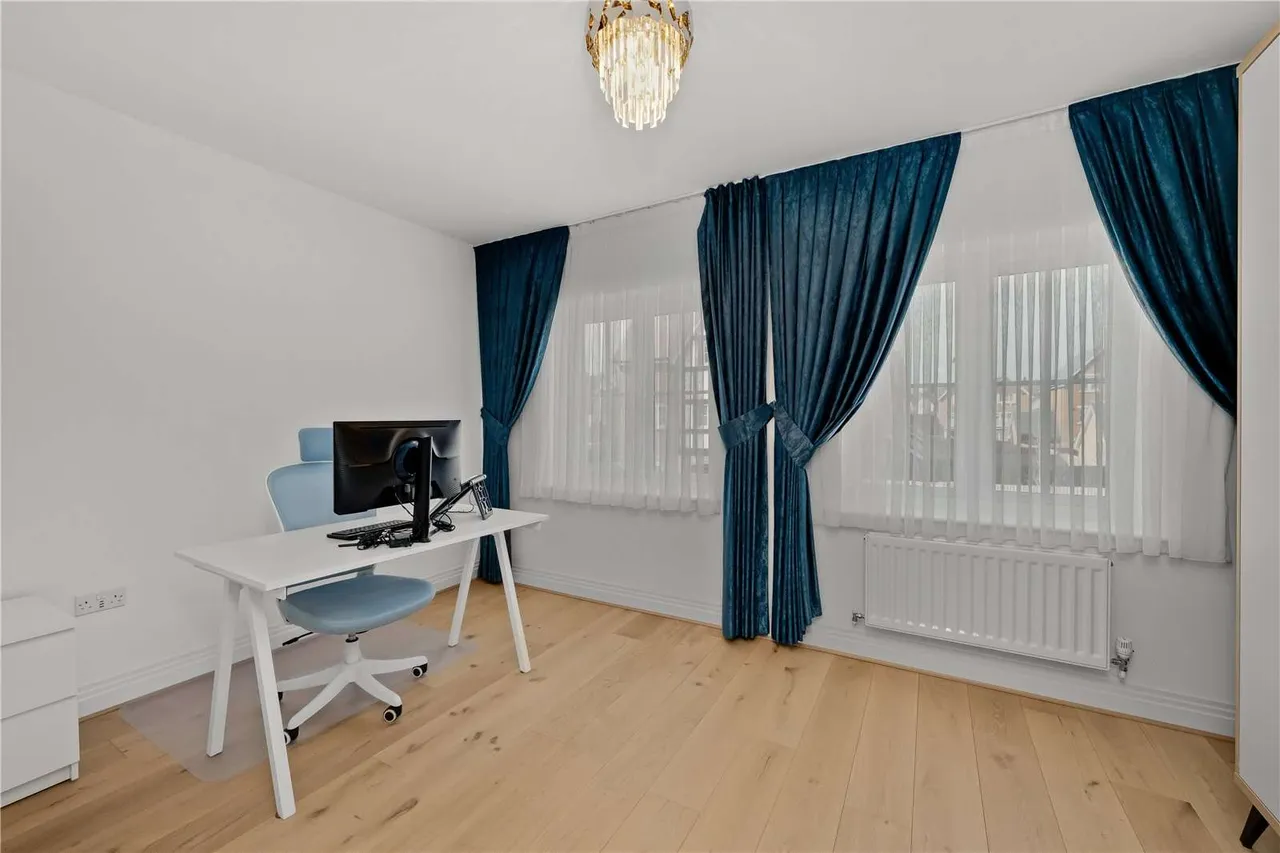 Martin Avenue, Ascot, SL5, photo 10