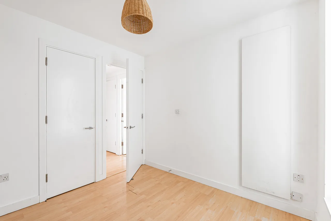 Upper Richmond Road, London, SW15, photo 10