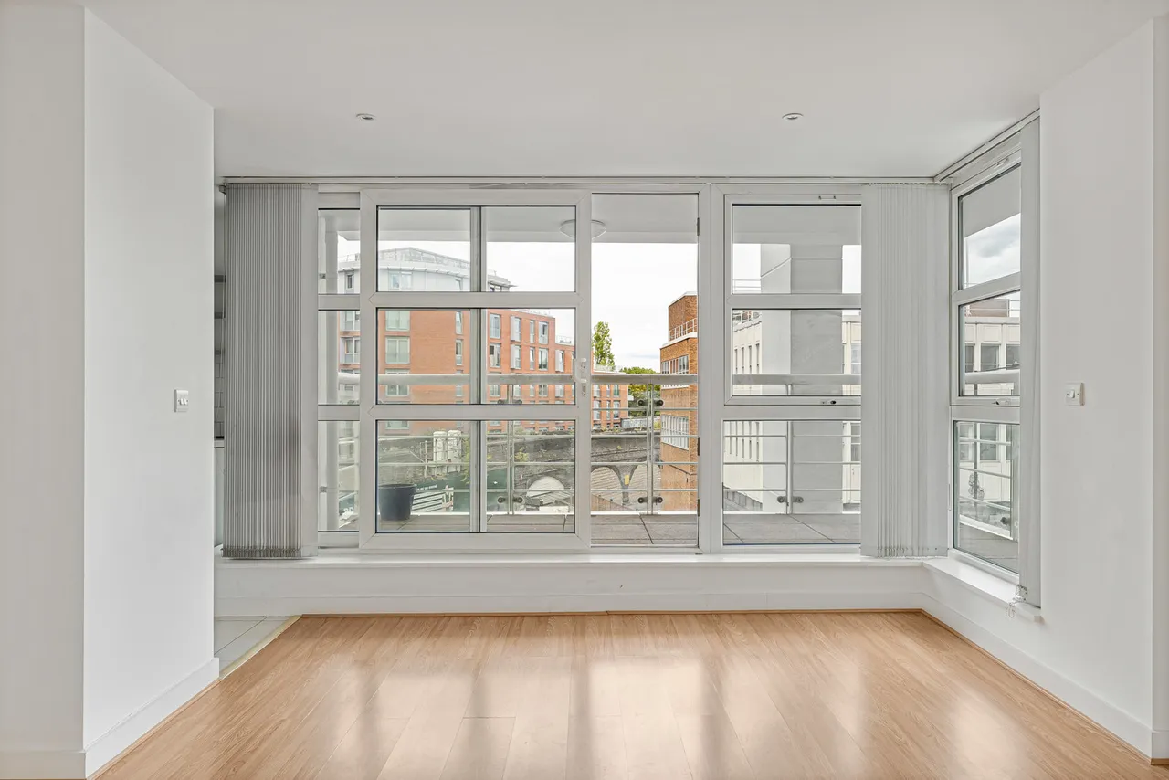 Upper Richmond Road, London, SW15, photo 6