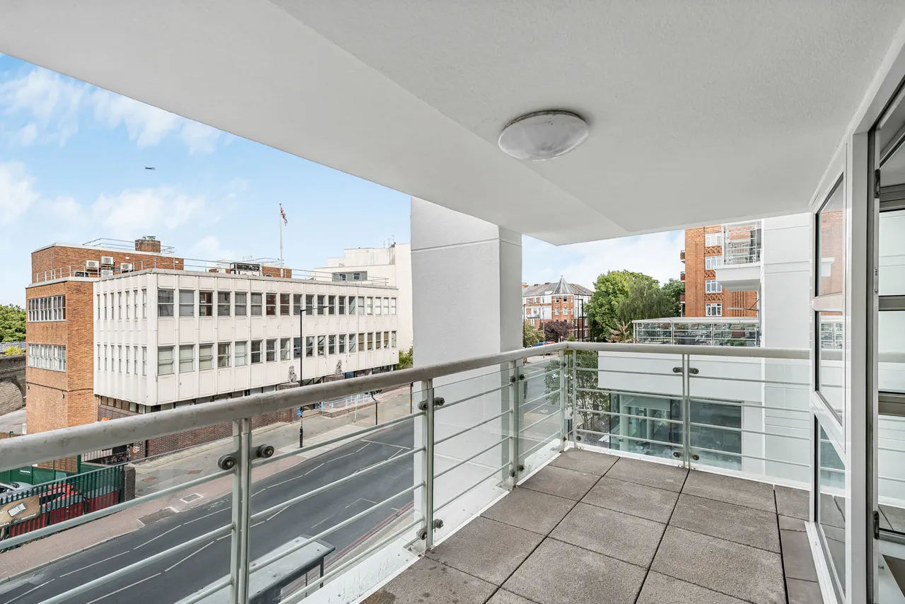 Upper Richmond Road, London, SW15, photo 15