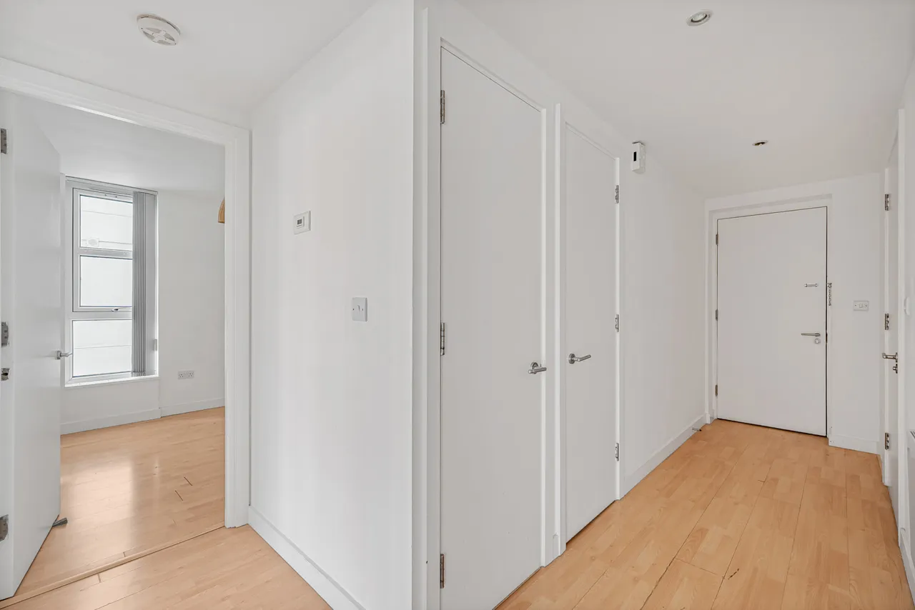 Upper Richmond Road, London, SW15, photo 11