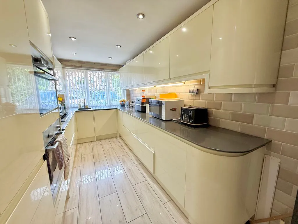 Longbrooke, Houghton Regis LU5 5QX, photo 3