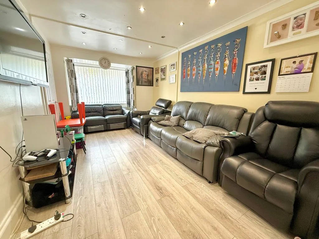Longbrooke, Houghton Regis LU5 5QX, photo 7