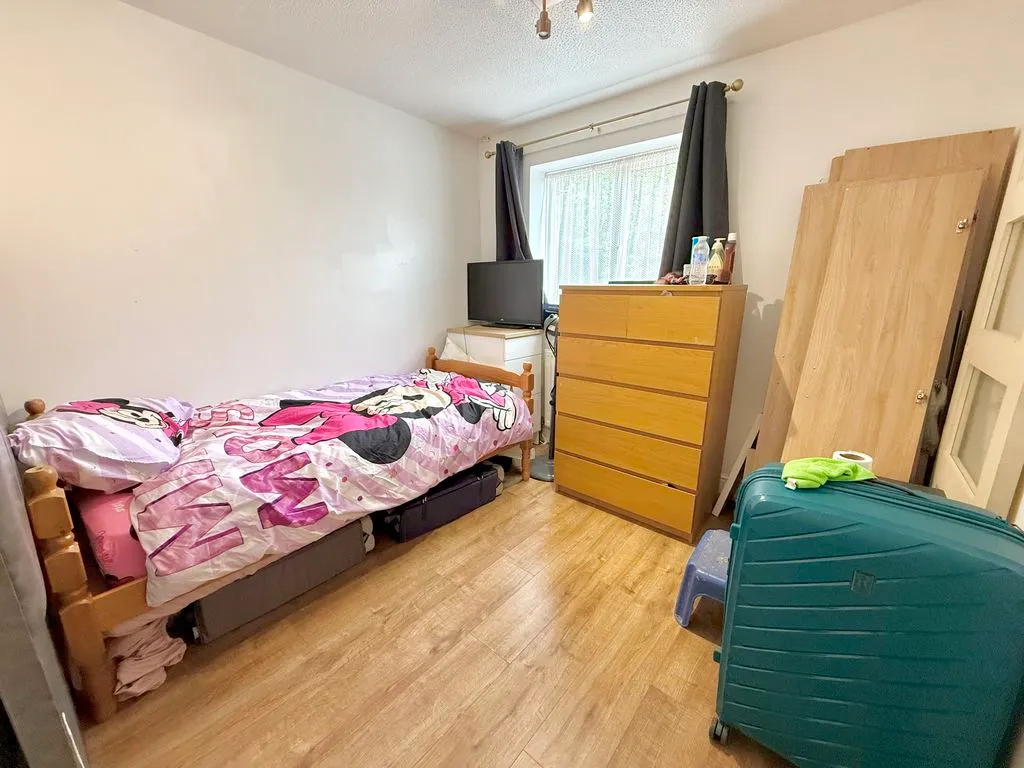 Longbrooke, Houghton Regis LU5 5QX, photo 17