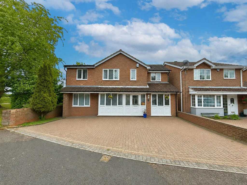 Longbrooke, Houghton Regis LU5 5QX, photo 23