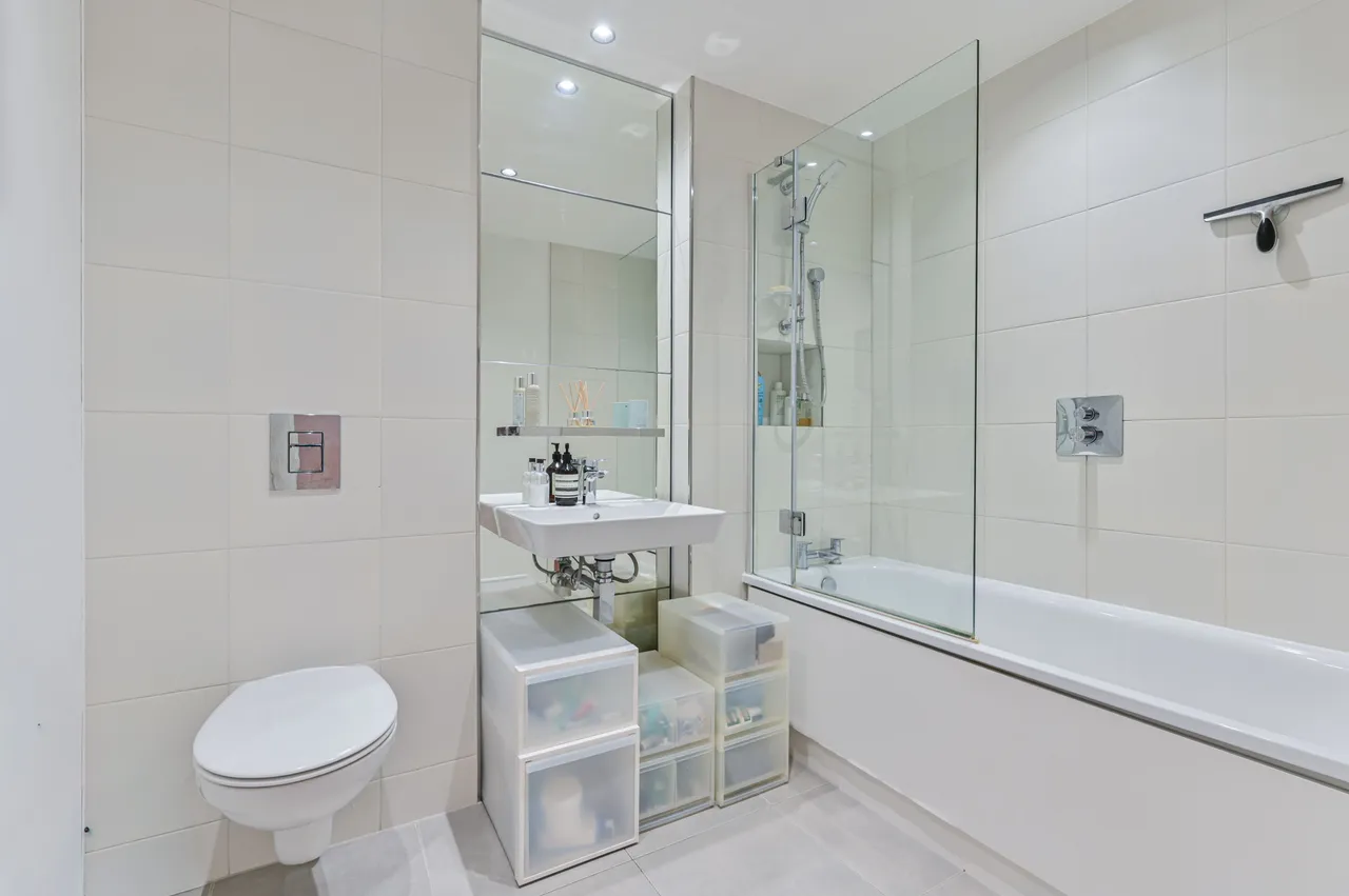 Apartment 84, Valetta House, 336 Queenstown Road, London, photo 10